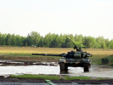 Kubinka, Rusya - 12 Haziran 2011: Zırhlı araç açık havada ve Hangarlar Kubinka Moskova yakınlarındaki Müzesi.