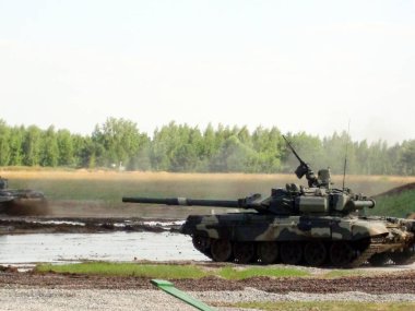Kubinka, Rusya - 12 Haziran 2011: Zırhlı araç açık havada ve Hangarlar Kubinka Moskova yakınlarındaki Müzesi.