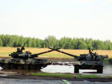 Kubinka, Rusya - 12 Haziran 2011: Zırhlı araç açık havada ve Hangarlar Kubinka Moskova yakınlarındaki Müzesi.