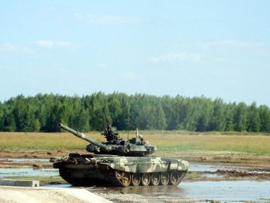 Kubinka, Rusya - 12 Haziran 2011: Zırhlı araç açık havada ve Hangarlar Kubinka Moskova yakınlarındaki Müzesi.