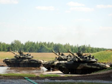 Kubinka, Rusya - 12 Haziran 2011: Zırhlı araç açık havada ve Hangarlar Kubinka Moskova yakınlarındaki Müzesi.