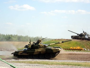 Kubinka, Rusya - 12 Haziran 2011: Zırhlı araç açık havada ve Hangarlar Kubinka Moskova yakınlarındaki Müzesi.