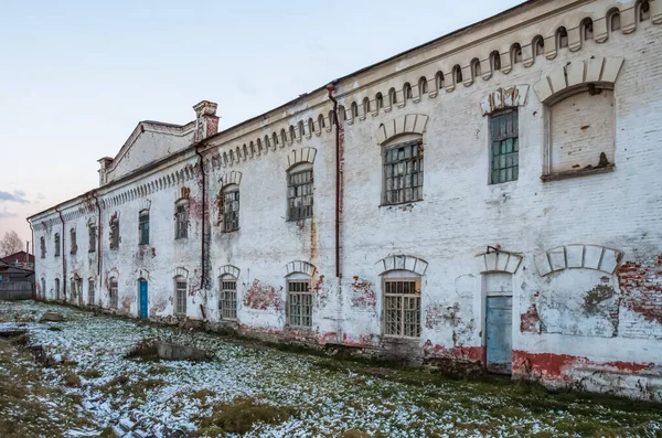 Irkutsk, sokaklar ve Binalar şehrin tarihi ve modern binalar manzaraları.