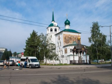 Irkutsk, Rusya - 24 Ağustos 2016: Irkutsk, sokaklar ve Binalar şehrin tarihi ve modern binalar manzaraları.