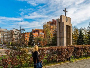 Irkutsk, Rusya - 24 Ağustos 2016: Irkutsk, sokaklar ve Binalar şehrin tarihi ve modern binalar manzaraları.