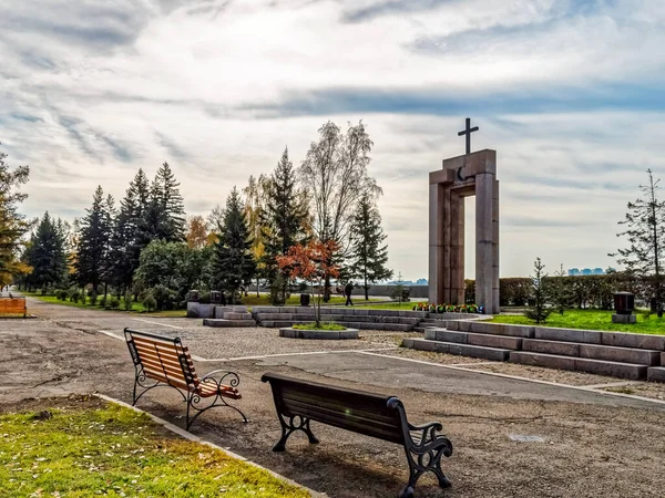 Irkutsk, Rusya - 24 Ağustos 2016: Irkutsk, sokaklar ve Binalar şehrin tarihi ve modern binalar manzaraları.