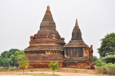 Myanmar 'da binlerce pagoda vadisi var. Tapınakları ve tapınakları olan eski bir dini Pagan şehri..