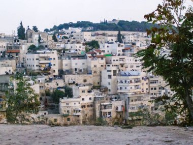 Jerusalem, İsrail - 23 Mayıs 2013: Kudüs şehri, şehir ve İsrail, dini semboller ve Binalar şehrin sokaklarında.