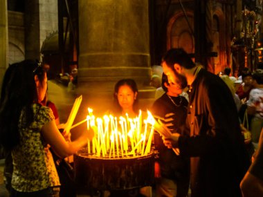 Jerusalem, İsrail - 23 Mayıs 2013: Kudüs şehri, Hıristiyan kiliseler içleri. İç binalar, freskler ve dekoratif öğeler.