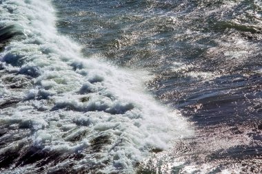 Baykal Gölü suları, Baykal, güzel bir manzara su yüzeyine