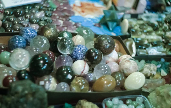 Ornamentos Piedra Piedras Pulidas Minerales Cortados Muestras Arte Corte Piedra — Foto de Stock