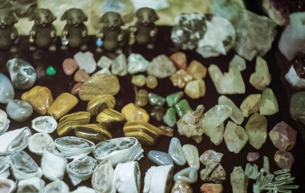Πέτρινα Στολίδια Και Γυαλισμένες Πέτρες Κόψει Μέταλλα Δείγματα Της Τέχνης — Φωτογραφία Αρχείου