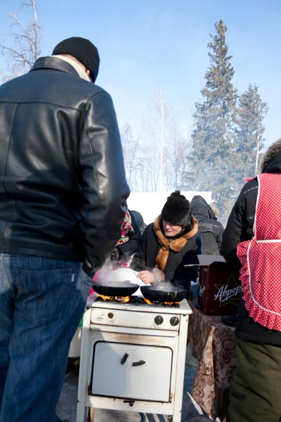 PENZA, RUSSIA - February 14. Celebration of Shrovetide (Maslenit — Stock Photo, Image