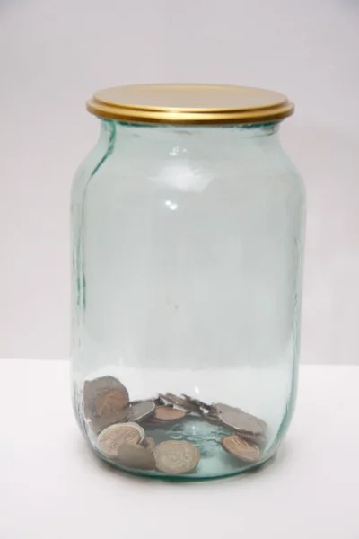 Dinero en el frasco de vidrio — Foto de Stock