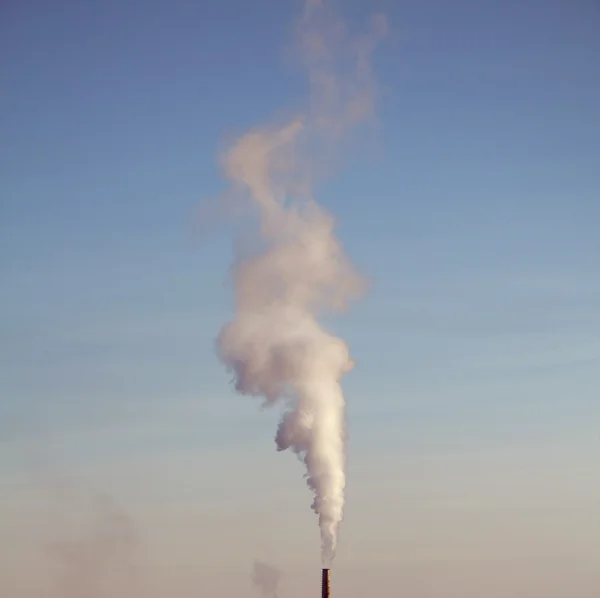 Palenia komin elektrowni węgla — Zdjęcie stockowe