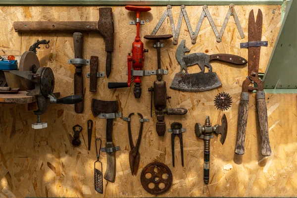 Old Vintage Instruments Display Memorial Village Workshop — Stockfoto