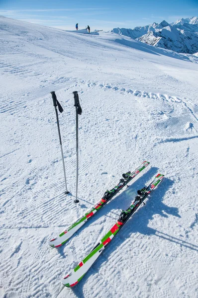 Esquí en la nieve — Foto de Stock