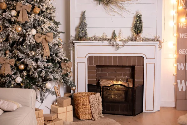 Ano Novo Interior Acolhedor Sala Estar Com Árvore Natal Decorada — Fotografia de Stock