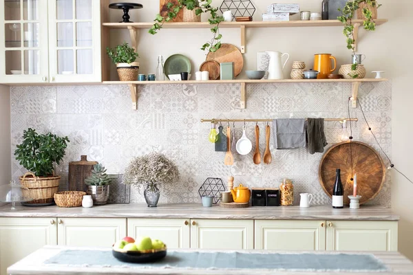 Ayollarni qanday yalaganini koring