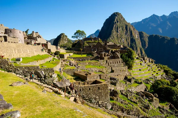 Machu Picchu in Peru - lost city of Incan Empire - Peru — Stock Photo, Image