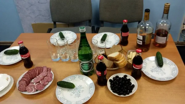 Festive Table Served Drinks Snacks — Stock Photo, Image