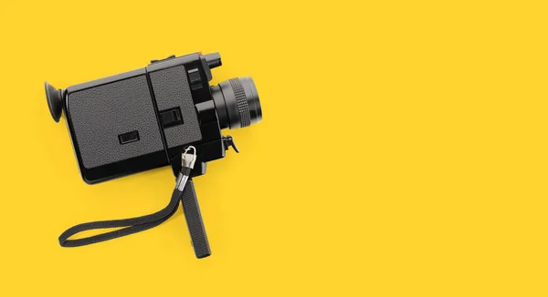 Super Filmkamera Isoliert Auf Gelbem Hintergrund Kopierraum — Stockfoto