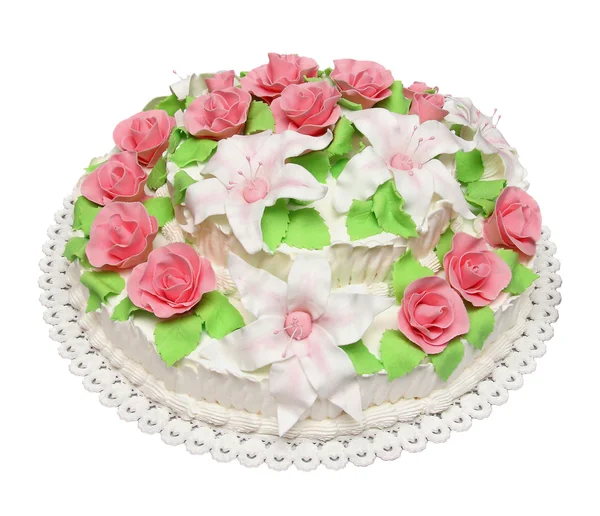 Gâteau d'anniversaire décoré de fleurs isolées sur fond blanc Photos De Stock Libres De Droits