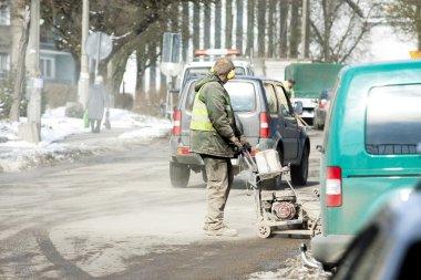 hasarlı yol onarım.