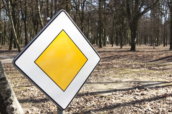 Road sign - right of way — Stock Photo, Image