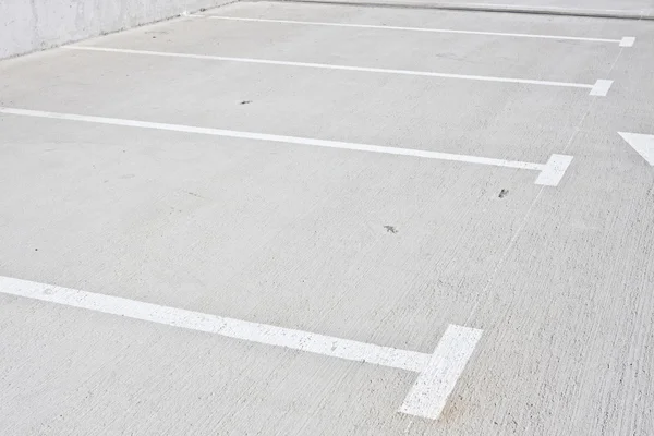 Estacionamiento vacío para coches —  Fotos de Stock