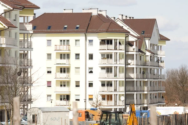 Edificio de apartamentos — Foto de Stock