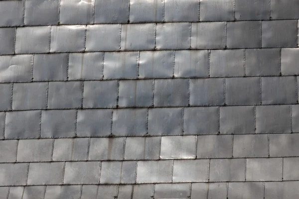 Ein Kupferdach mit grünem Platin — Stockfoto