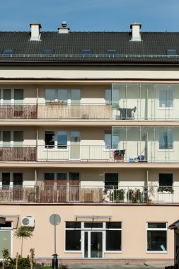 apartmanın güneşli günlerde