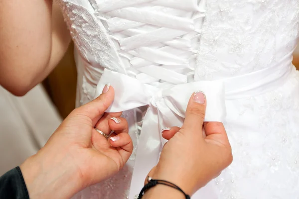 Preparação da noiva em um casamento — Fotografia de Stock