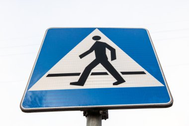 yol işareti yaya geçidi