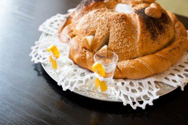 votka ve ekmek ve tuz düğün