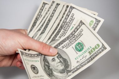 beyaz zemin üzerine Amerikan 100 ABD Doları