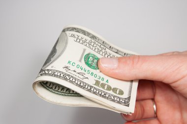 beyaz zemin üzerine Amerikan 100 ABD Doları