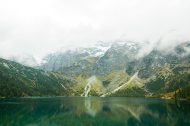 Kışın Tatras Dağları 'nda deniz gözü - Polonya