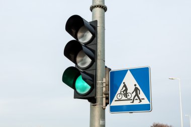 trafik ışıkları ile keskin bir ışık - güvenlik