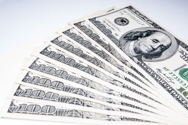 beyaz zemin üzerinde bir para birimi Amerikan Doları