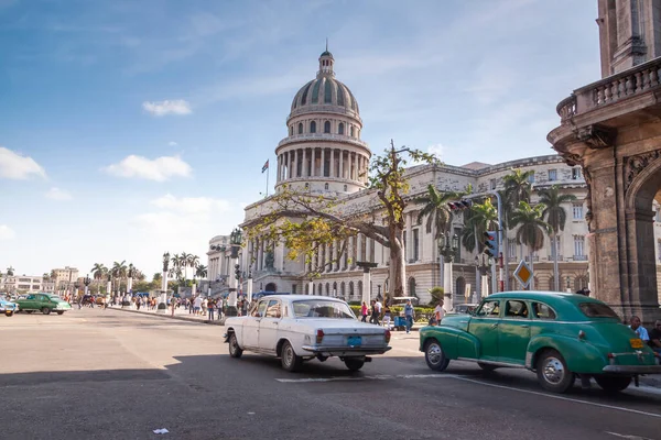 Havana Kuba Maret 2010 Pandangan Samping Terhadap Capitol Nasional Kuba — Stok Foto