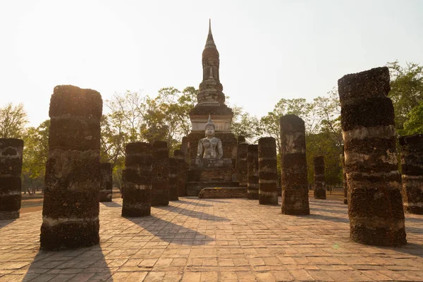 Tempio Buddista Wat Traphang Ngoen Pagoda Colums Con Una Statua — Foto Stock