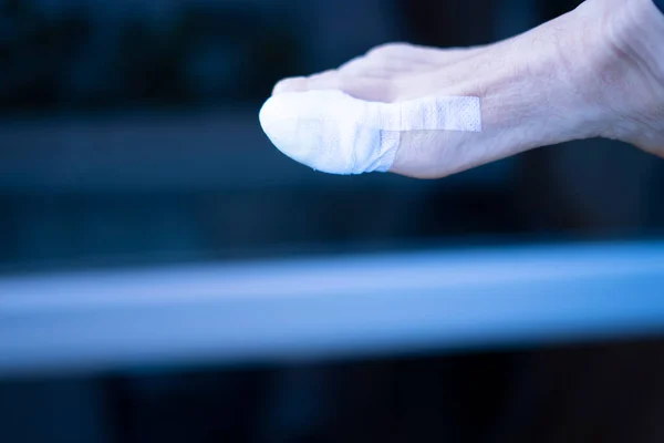 Μεγάλο Δάχτυλο Ποδιού Επίδεσμο Τραυματισμένα Πόδια Στην Ιατρική Κλινική Νοσοκομείο — Φωτογραφία Αρχείου