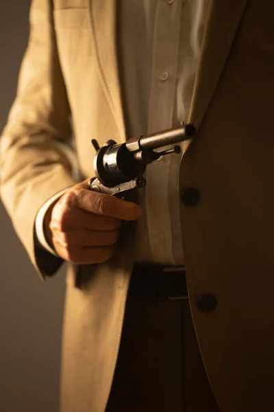 Masculino Detetive Espião Assassino Segurando Arma Pistola Romance Dramático Capa — Fotografia de Stock