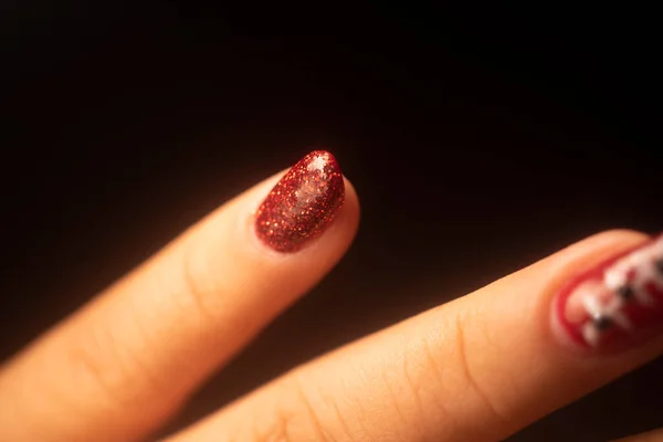 Signora Con Smalto Rosso Dipinto Unghie Mani Manicure — Foto Stock