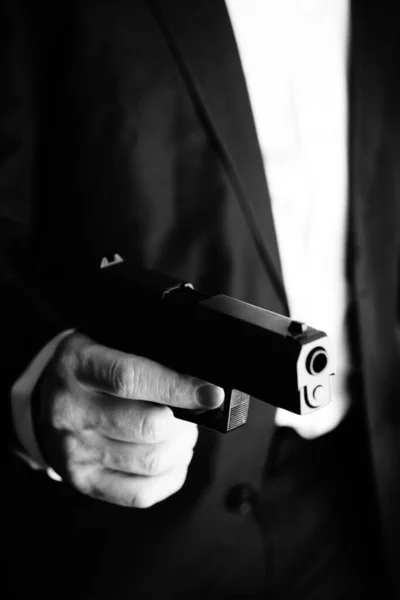 Agente Segreto Retrò Con Pistola Pistola Pistola Mano Nella Foto — Foto Stock