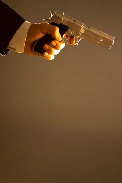 Hombre Detective Espía Asesino Sosteniendo Pistola Pistola Novela Dramática Cubierta — Foto de Stock