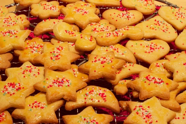 Galletas de Navidad alemanas en una bandeja — Foto de Stock