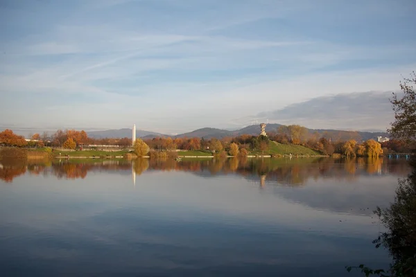 Otoño en un lago alemán — Foto de Stock